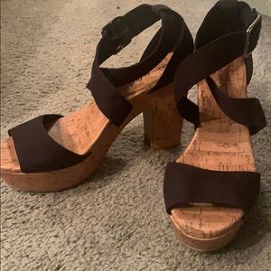 Black block heel